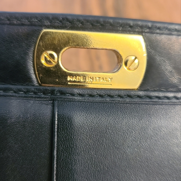 Salvatore Ferragamo Gancini Black Leather wallet with gold hardware EUC - Picture 8 of 11